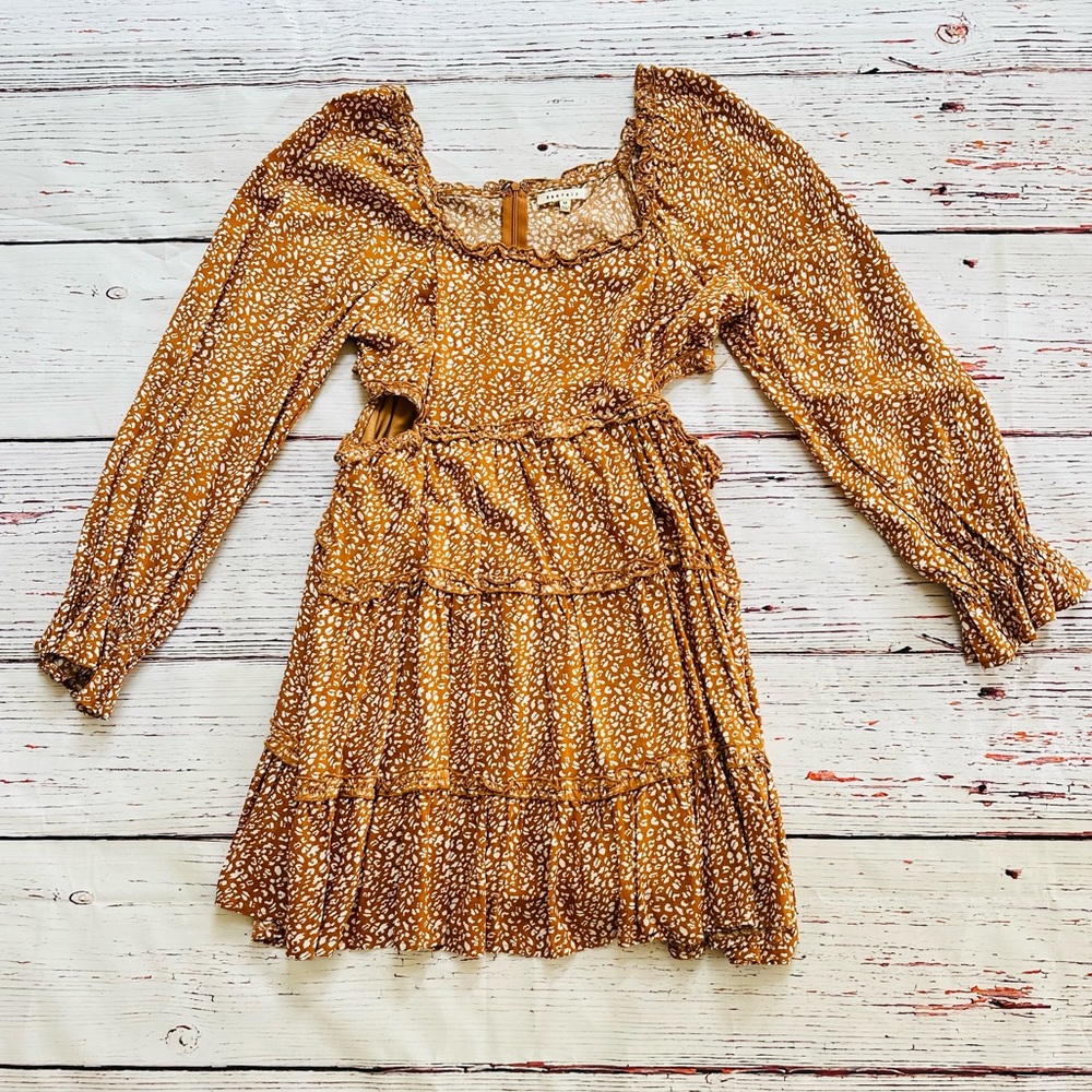 Long Sleeve Flowy Sundress! Size M
